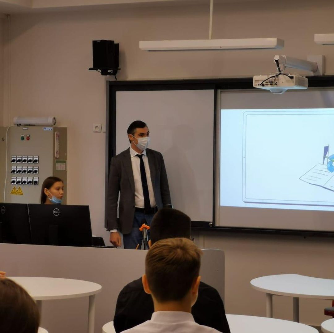 119895867 323352962267949 2844346413408701467 n